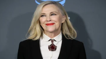 رحيل مفاجئ.. وفاة الممثلة الكندية كاثرين أوهارا نجمة فيلم وحدي في المنزل عن 71 عاماً